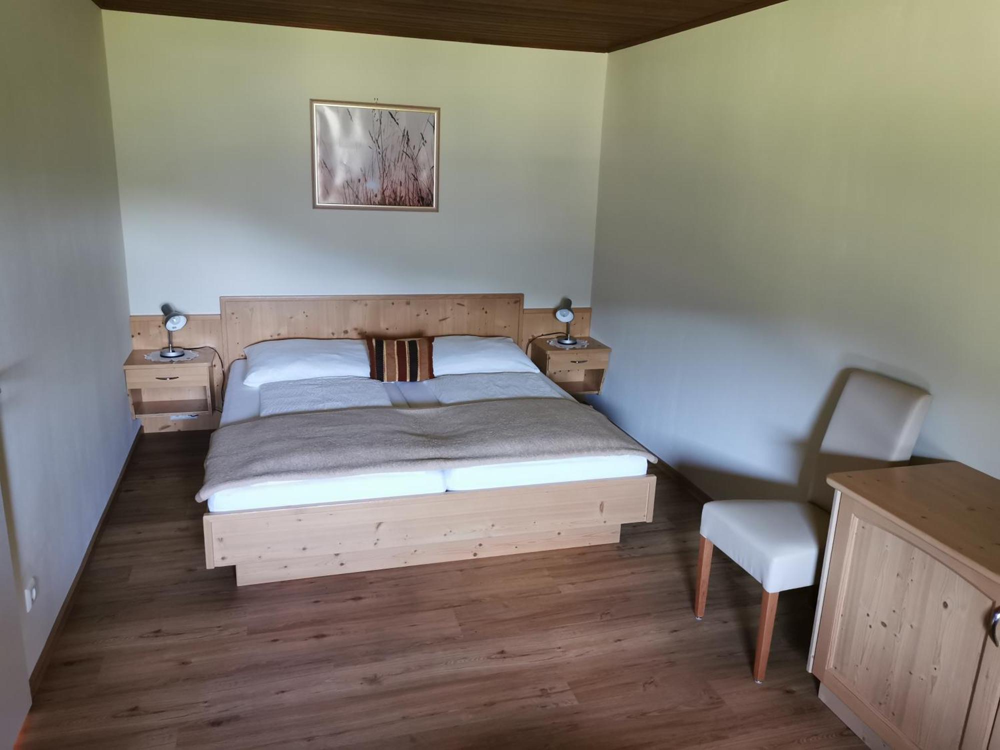 Pension & Ferienwohnung Sonnleiten Gnesau Habitación foto