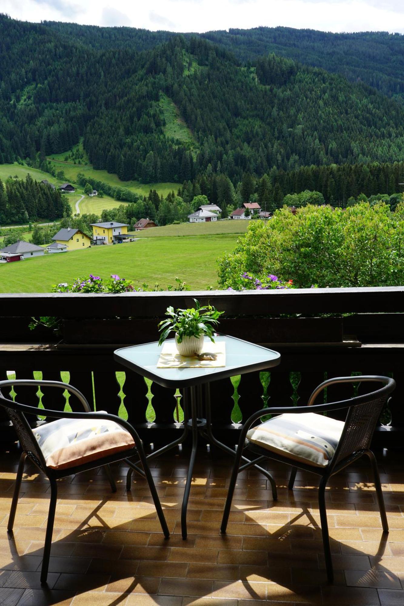 Pension & Ferienwohnung Sonnleiten Gnesau Habitación foto